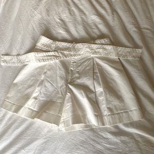 Club Monaco White Shorts - size 2